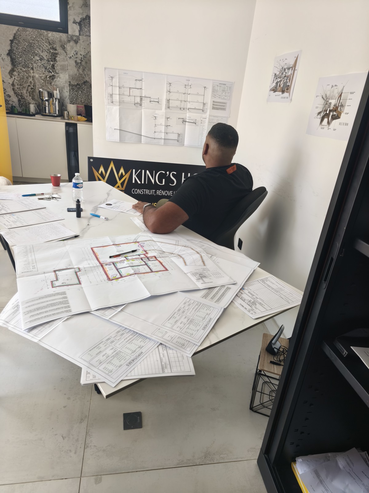 Préparation d'un chantier avec réalisation d'une villa de prestige avec piscine à Sanary dans le Var