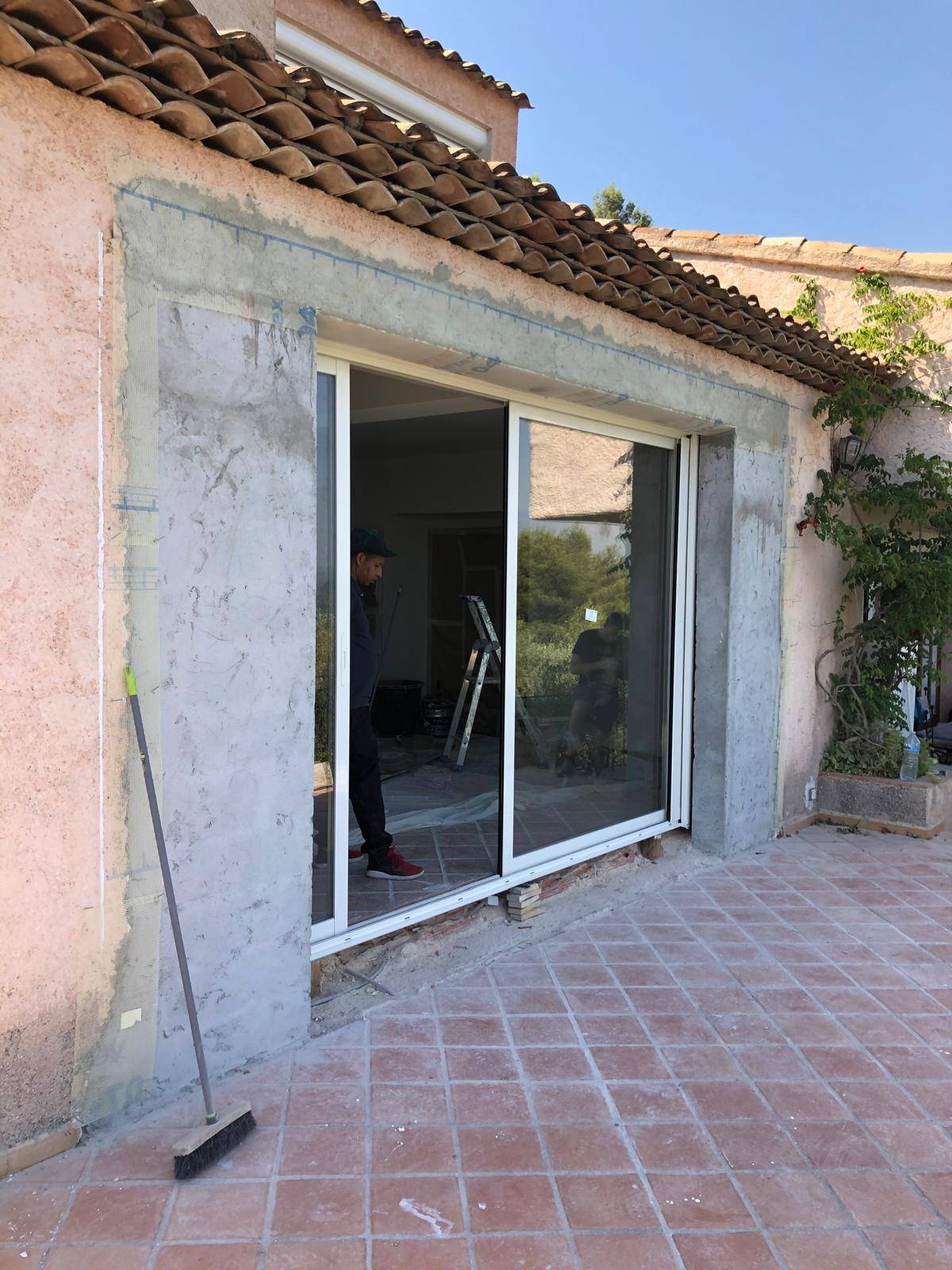 Installations de baie vitrée pour une villa sur Bandol