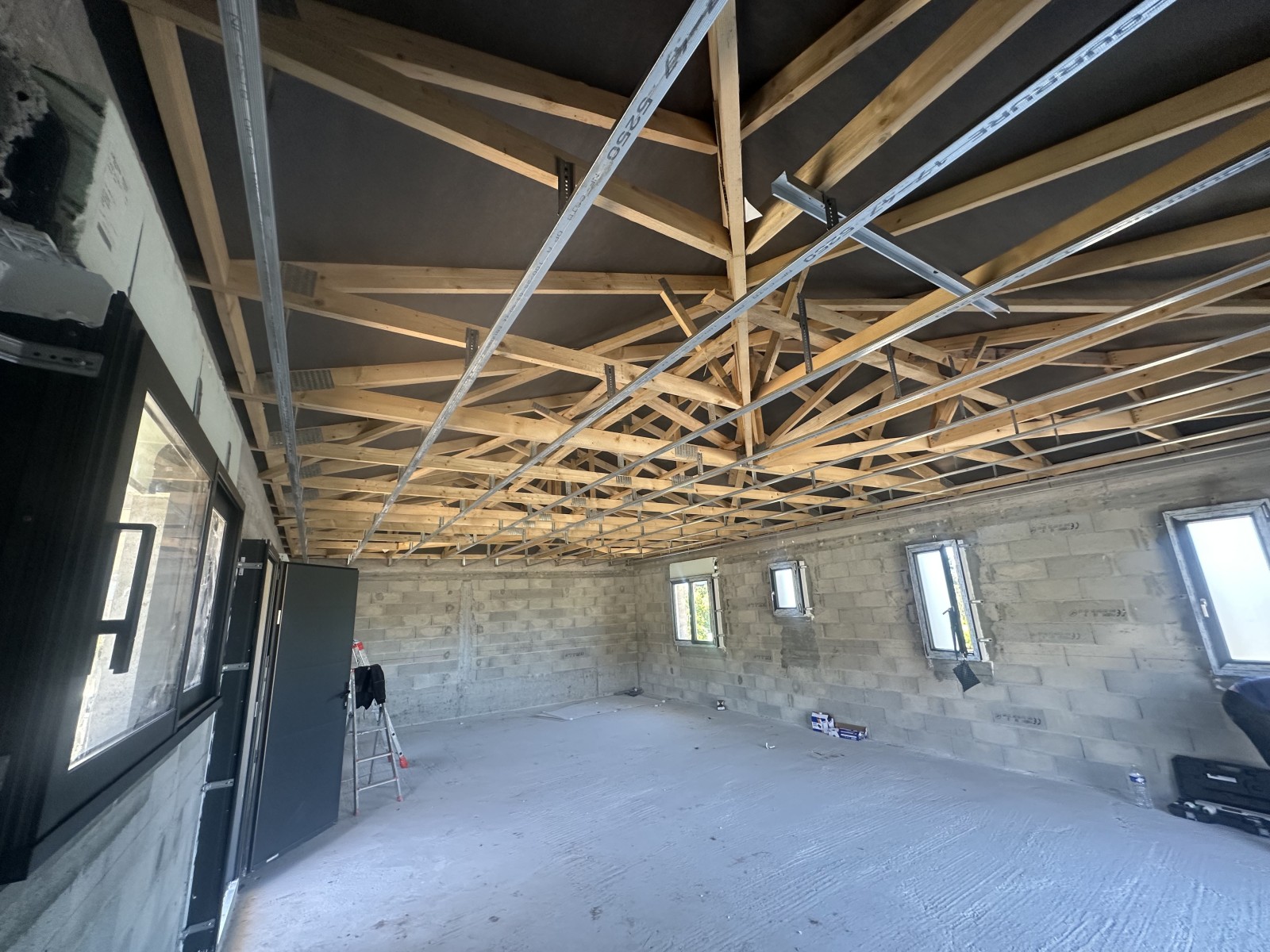 Second oeuvre plaquo sur Carqueiranne la Crau près de Toulon