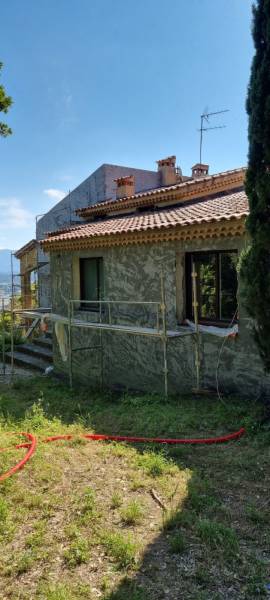 rénovation façade d'une villa à Ollioules