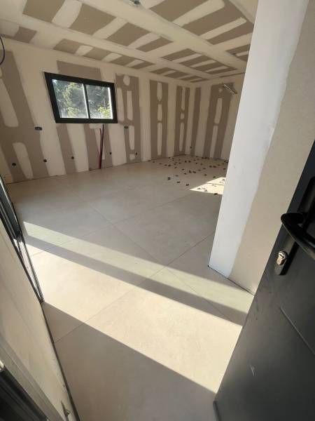 Rénovation appartement avec pose carrelage à Toulon