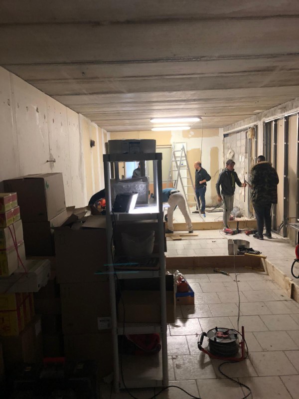 Création et aménagement intérieur d'un restaurant à Bandol avec carrelage, Plaquo et reprise en sous oeuvre