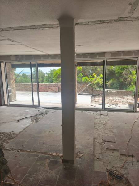 Ouverture mur porteur et reprise en sous oeuvre au Beausset proche de Toulon