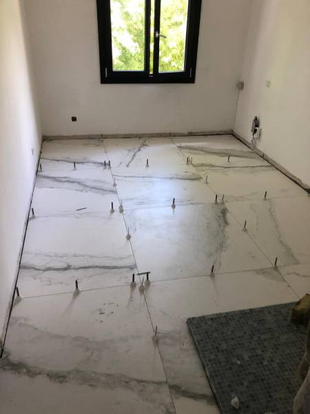 rénovation intérieur avec pose carrelage à Sanary sur mer
